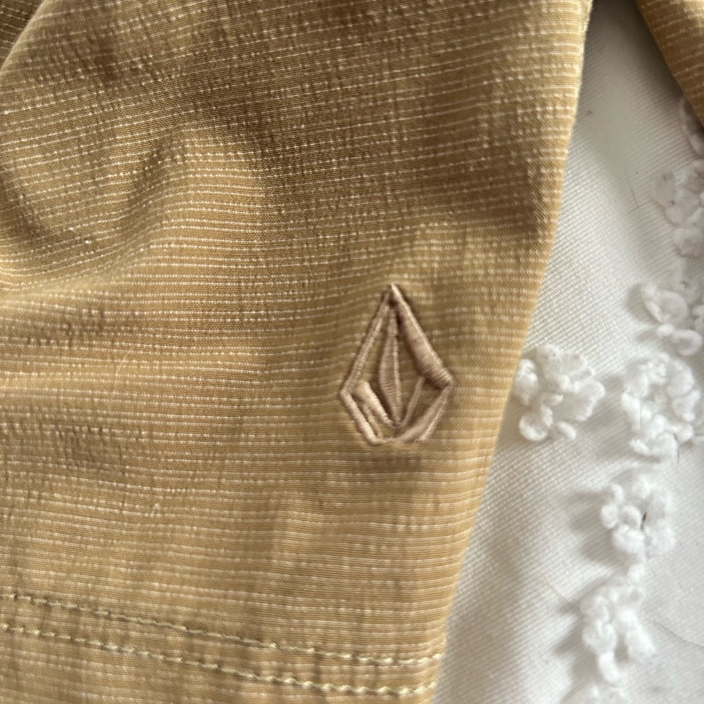 Volcom men’s shorts size 29